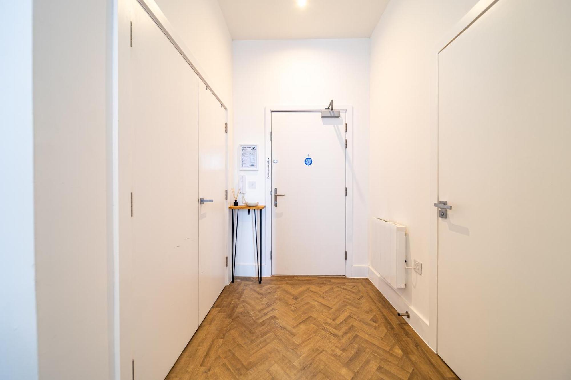 The Essex Apartments - Ashby House เชมส์ฟอร์ด ภายนอก รูปภาพ